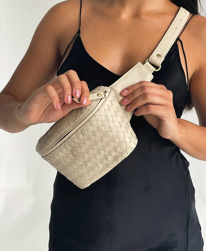 Bauchtasche aus gewebtem Leder - The Woven Remy Bone - MANDRN - clomes