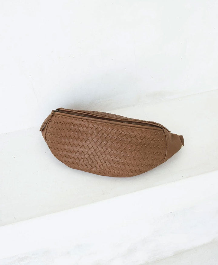 Bauchtasche aus gewebtem Leder - Woven Atlas Tan - MANDRN - clomes