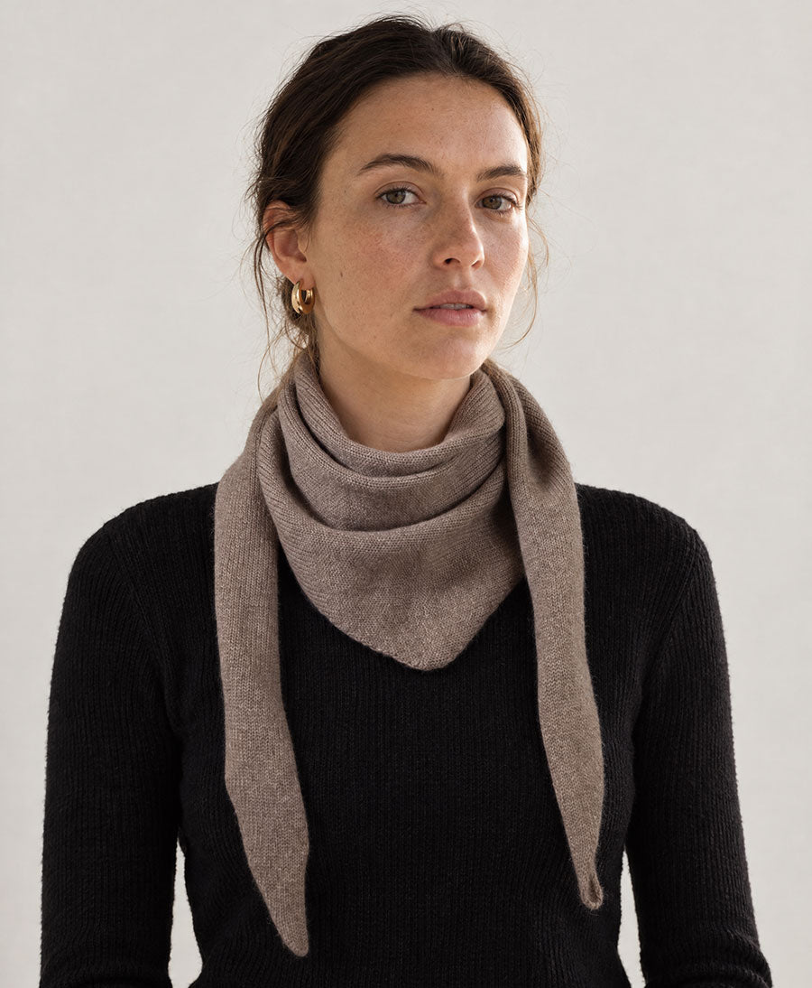 Triangel-Strickschal / Bandana aus Kaschmir - Taupe