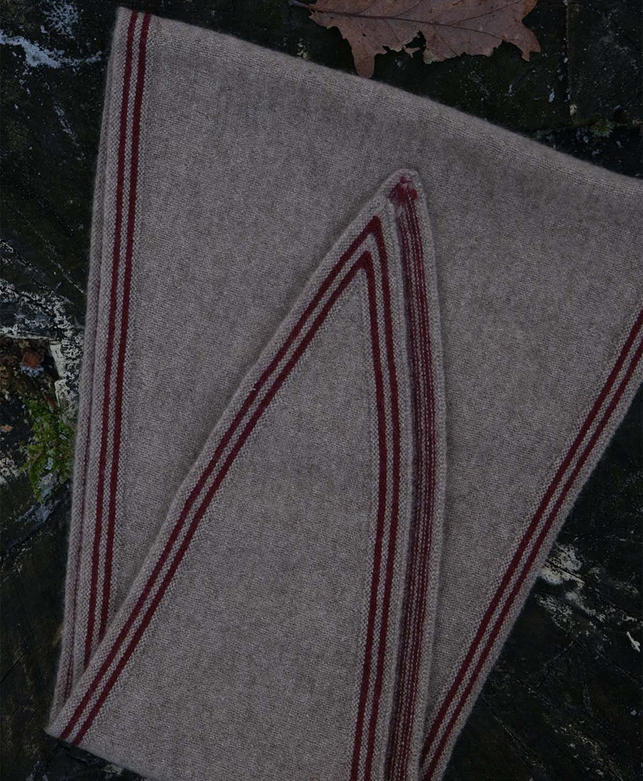 Kleiner Gestrickter Schal / Foulard aus Kaschmir - Beige / Rot