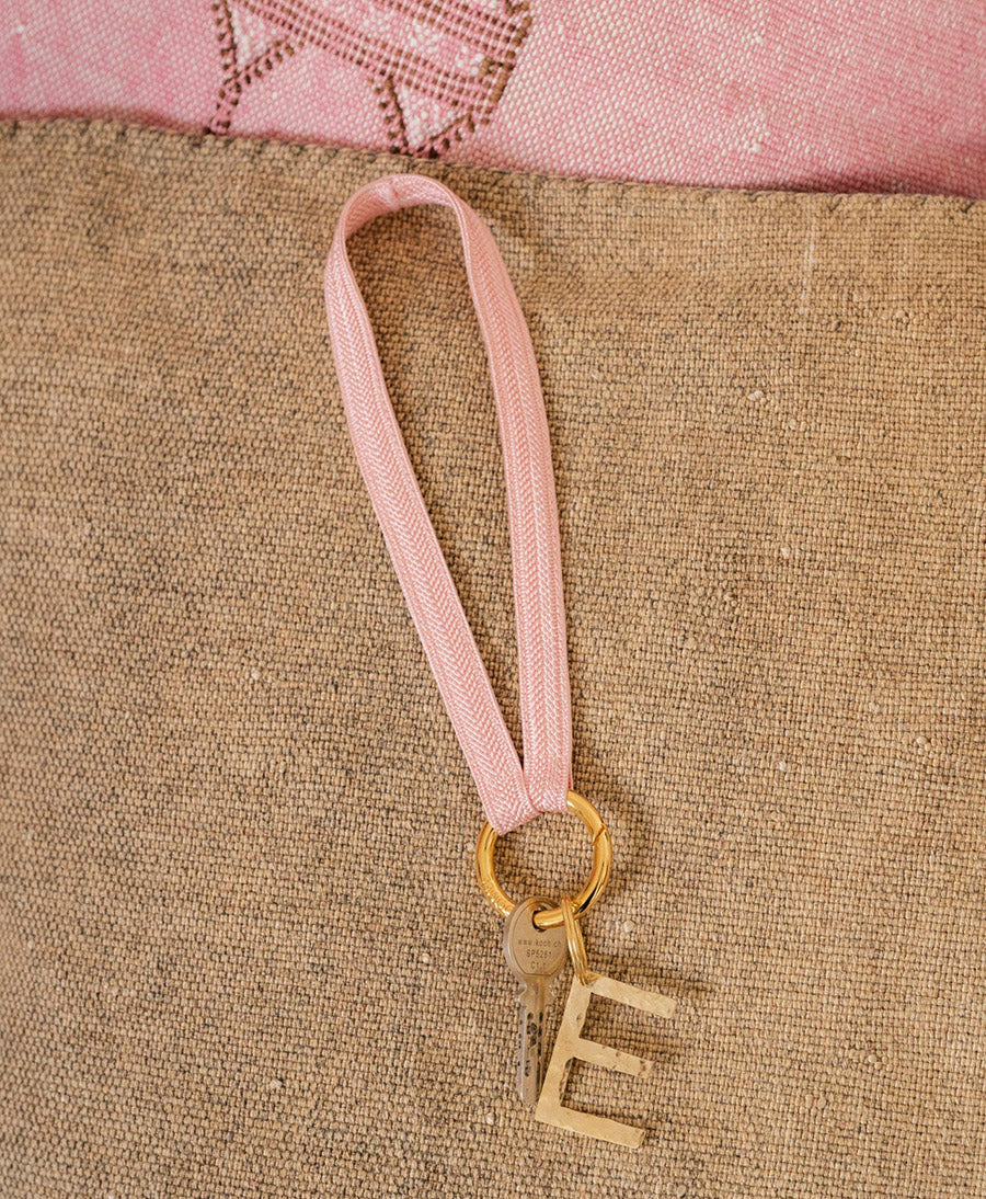 Kurzes Schlüsselband "Zahra Mini" mit vergoldetem Karabiner - Rose