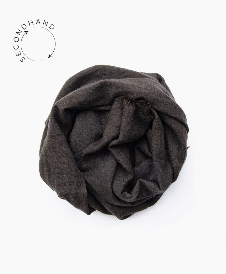 Dunkelbrauner Schal aus Bio - Kaschmirwolle - Secondhand - ScarfShop - clomes