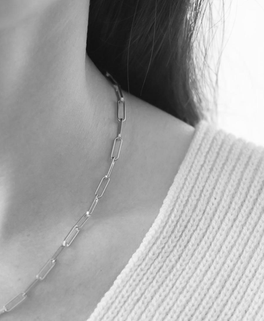 ESSENTIALS Chain Necklace - Halskette mit Weissgold vergoldet - V Design Lab - clomes