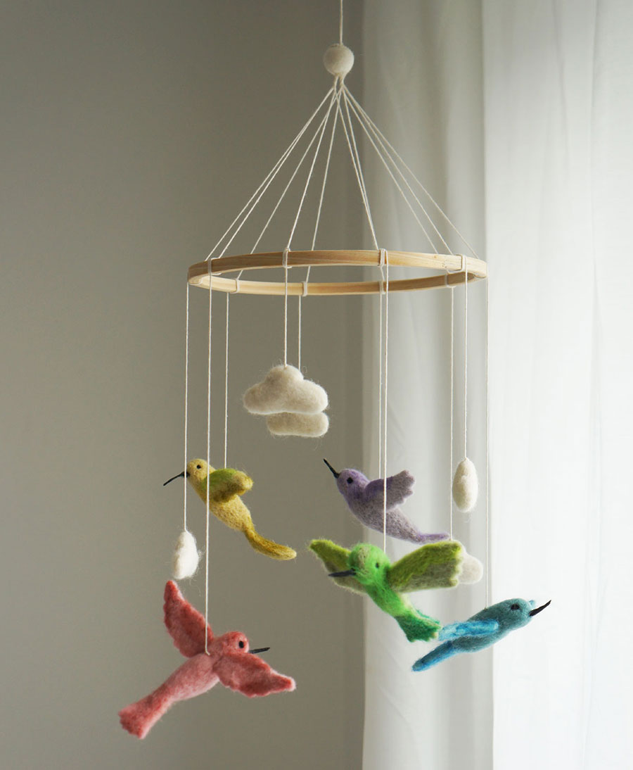 Baby Mobile aus Filz - Kolibri