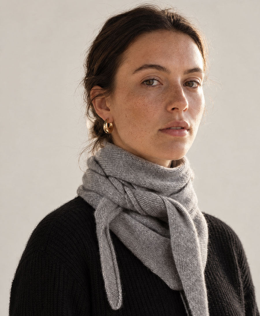 Triangel-Strickschal / Bandana aus Kaschmir - Grau