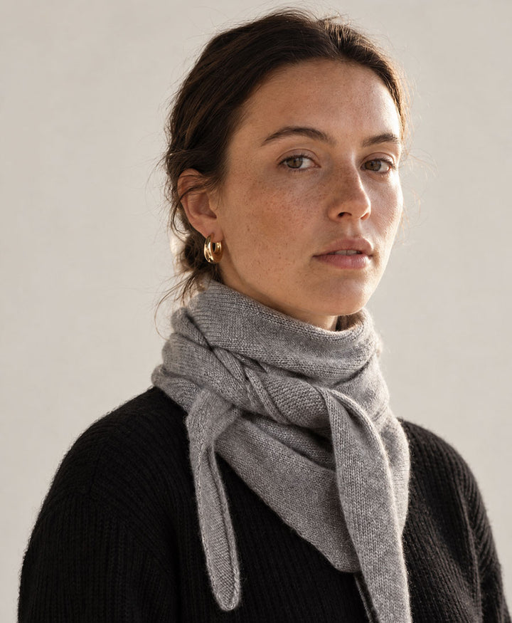 Triangel-Strickschal / Bandana aus Kaschmir - Grau