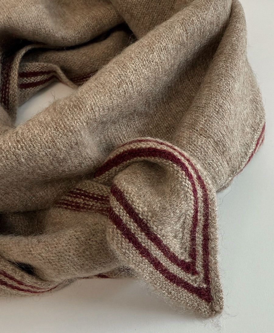 Kleiner Gestrickter Schal / Foulard aus Kaschmir - Beige / Rot