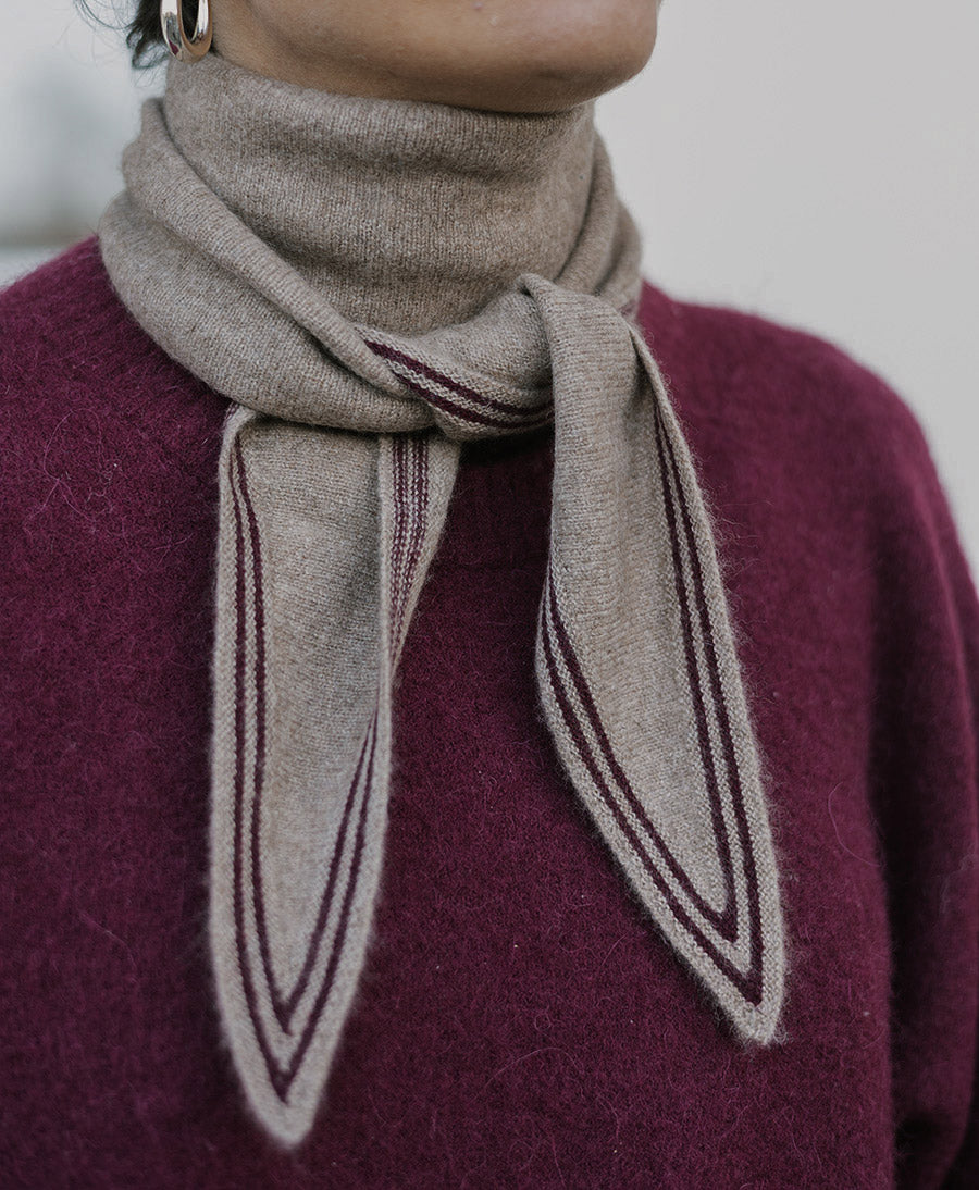 Kleiner Gestrickter Schal / Foulard aus Kaschmir - Beige / Rot