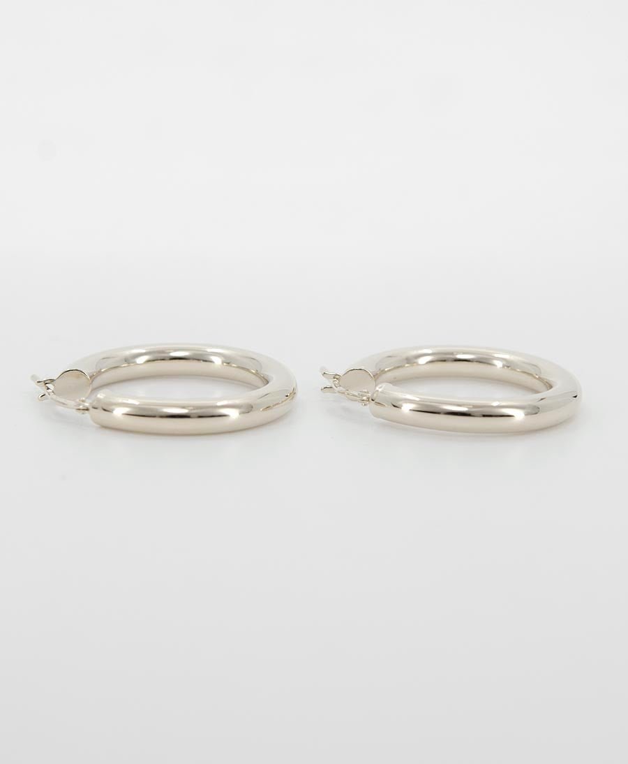 Klassische Creolen VIDA 28mm mit Klappverschluss - Sterling Silber - Clomes - clomes