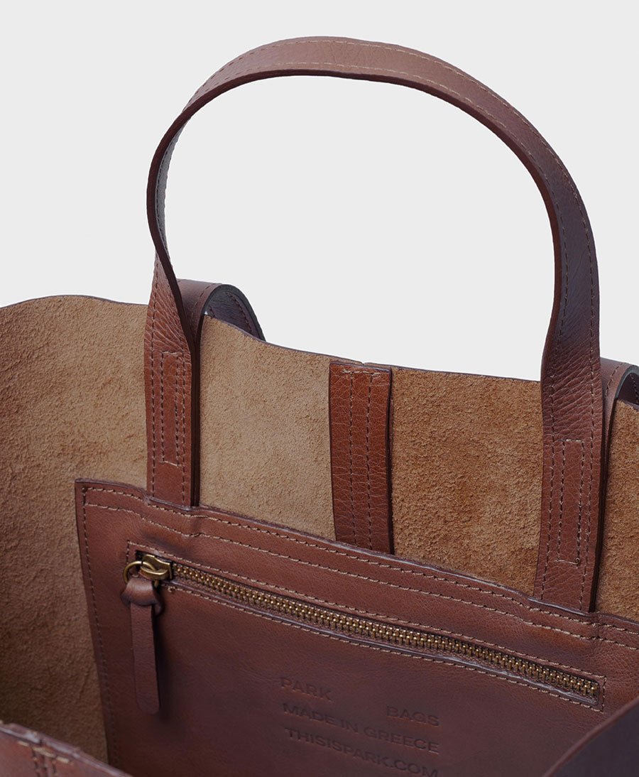 Kleine Schultertasche / Tragetasche Tote Bag aus dunkelbraunem Leder - PARK - clomes