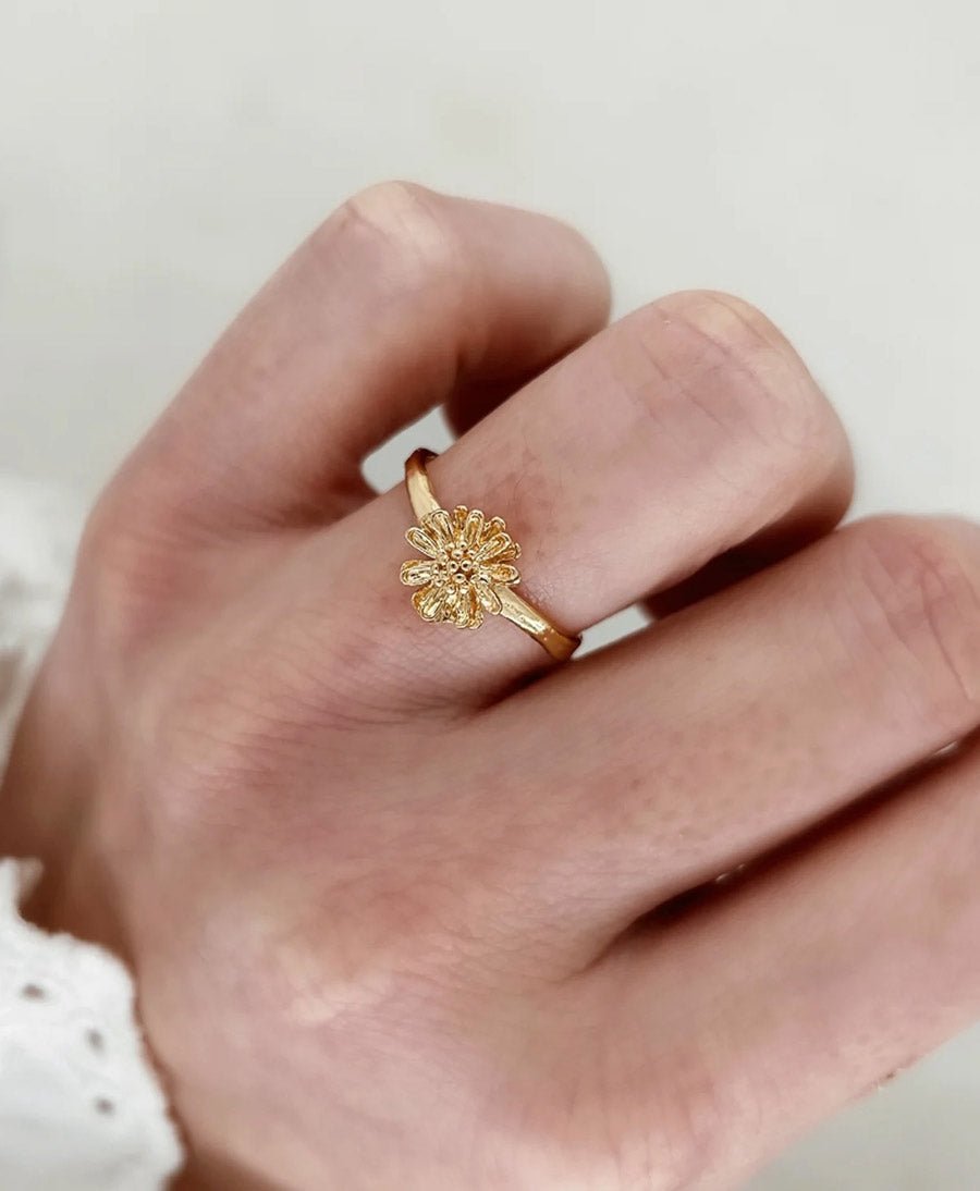 Marguerite Solitaire Ring vergoldet - verstellbar - Elise Tsikis - clomes