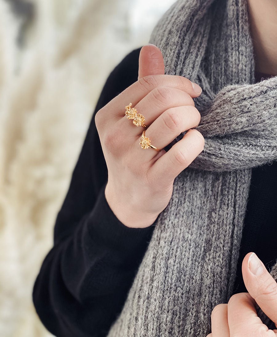 Marguerite Solitaire Ring vergoldet - verstellbar - Elise Tsikis - clomes