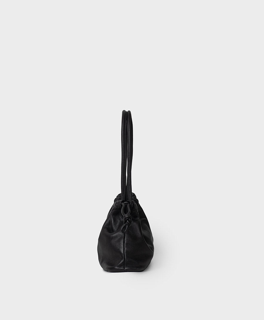 Kleine Knot Bag aus weichem Leder - Schwarz