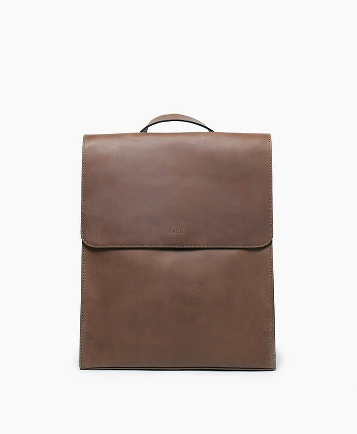 Schlichter Lederrucksack mit Reissverschluss - Mocca - PARK - clomes