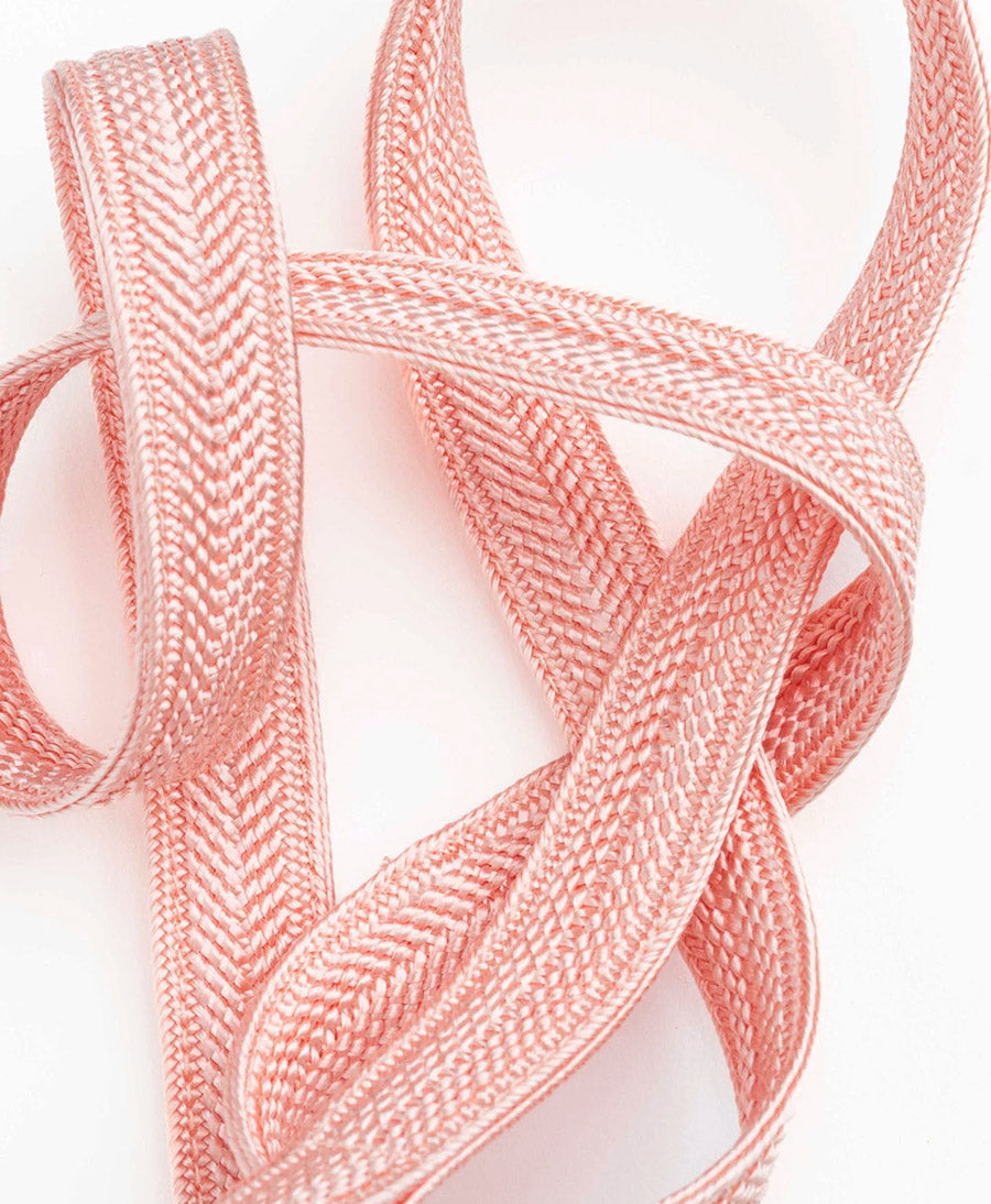Kurzes Schlüsselband "Zahra Mini" mit silbrigem Karabiner - Rose