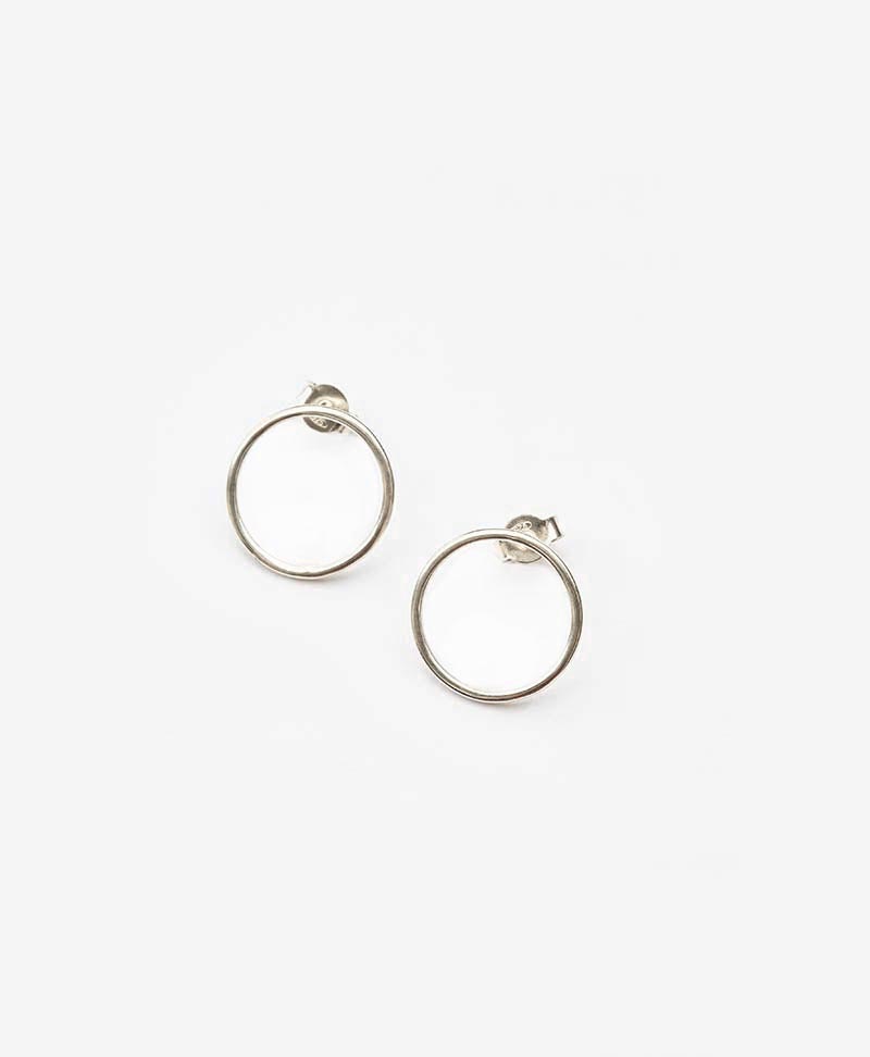 Small Circle Ohrstecker mit Weissgold vergoldet - V Design Lab - clomes