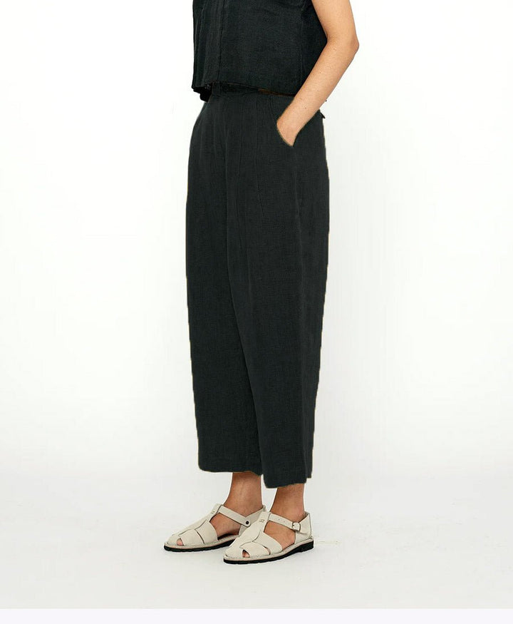 Stoffhose Pleated Trouser - Leinen - Schwarz - 7115 by Szeki - clomes