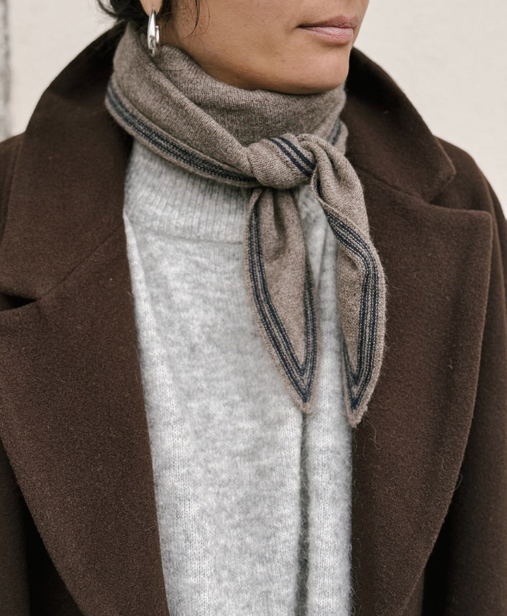 Kleiner Gestrickter Schal / Foulard aus Kaschmir - Braun / Blau