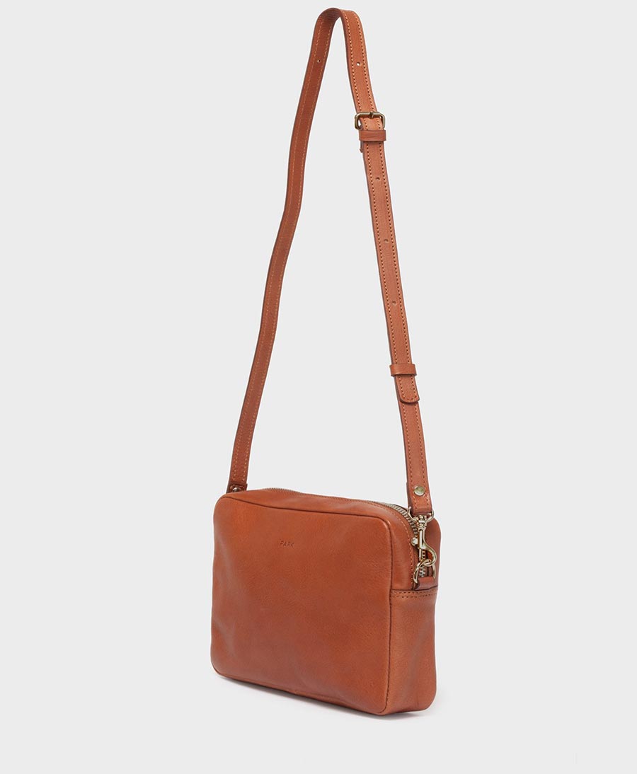 Umhängetasche Crossbody Bag braun / messing - PARK - clomes