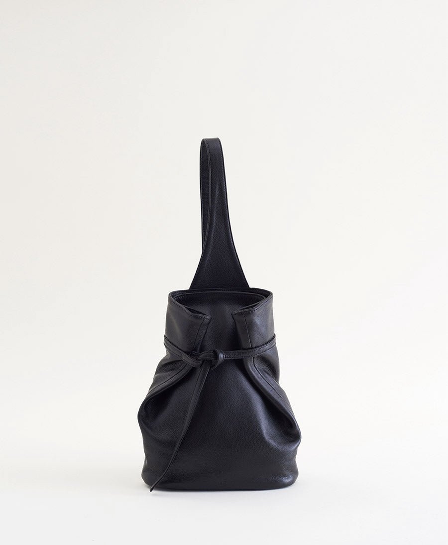 Umhängetasche Sling Bag ARCH - Leder, schwarz - Are Studio - clomes